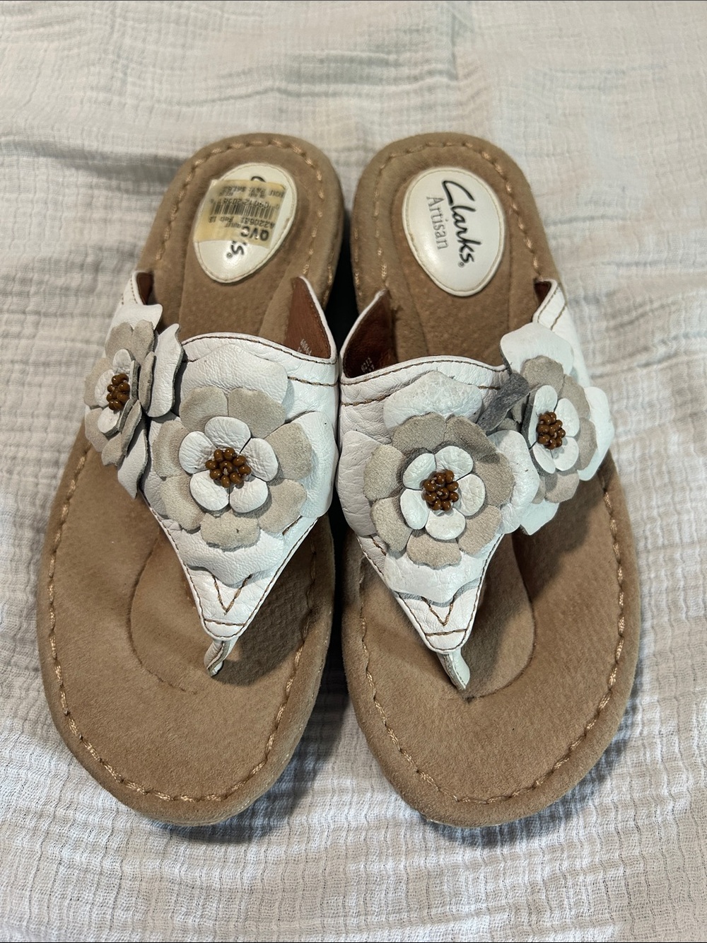 Clarks Artisan White & Tan Floral Leather Thong Sandals.